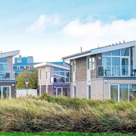 Two-bedroom Holiday In 4