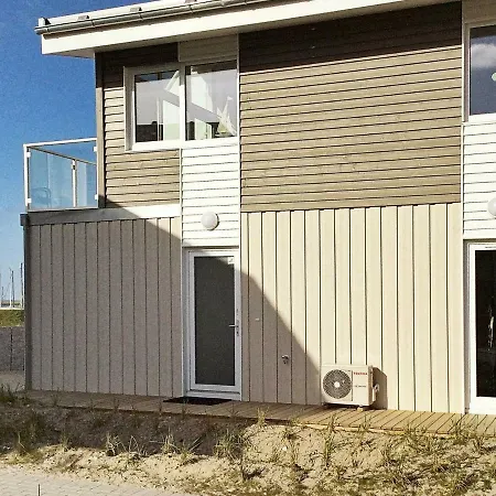 بيت للعطل Two-bedroom Holiday In 4 *